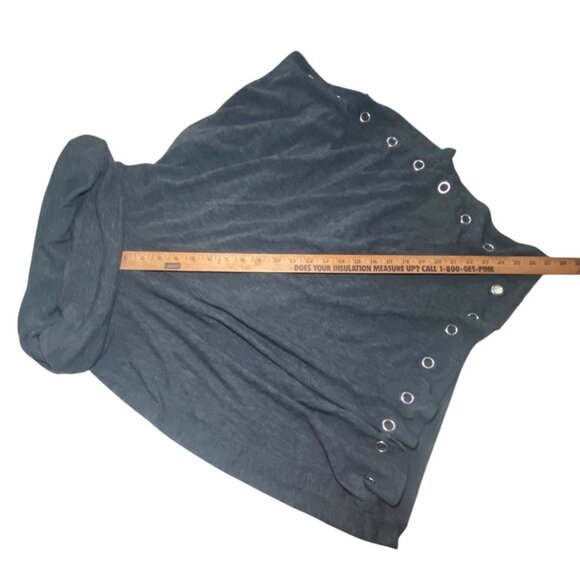 Belldini Charcoal Gray Poncho Wrap Grommet Detail Polyester Blend Size L/XL - Picture 4 of 6